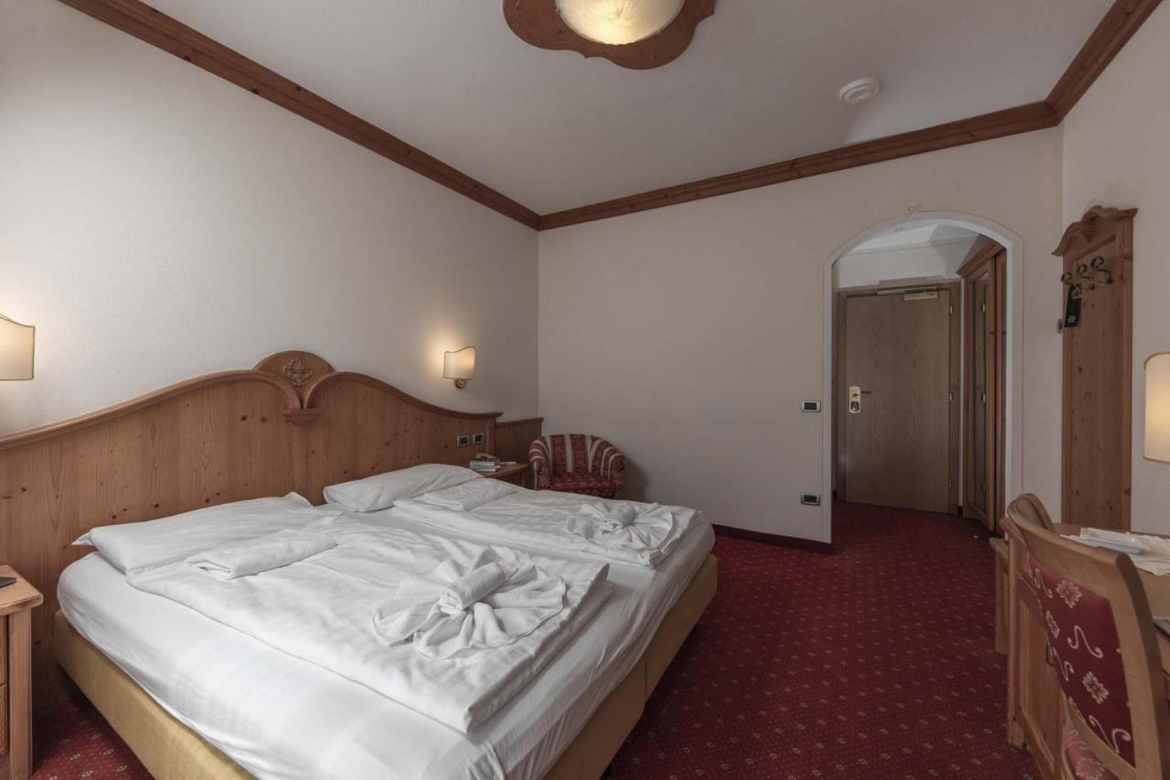 Ariston Lake View Hotel Molveno Luaran gambar