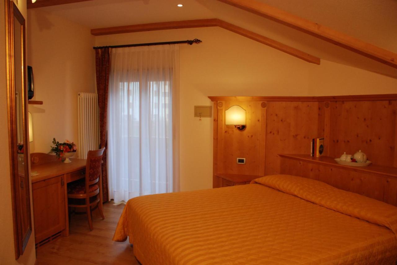 Ariston Lake View Hotel Molveno Luaran gambar