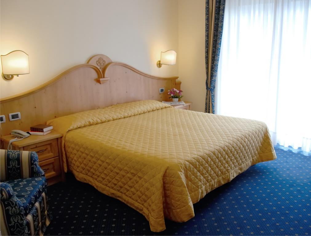 Ariston Lake View Hotel Molveno Luaran gambar